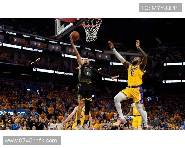 安东尼戴维斯左小腿轻微拉伤官方宣布将缺席至少两场比赛