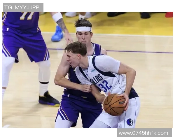 弗拉格首次面对约基奇的挑战与感悟:防守策略全失效 弗拉格首次面对约基奇的挑战与感悟:防守策略全失效