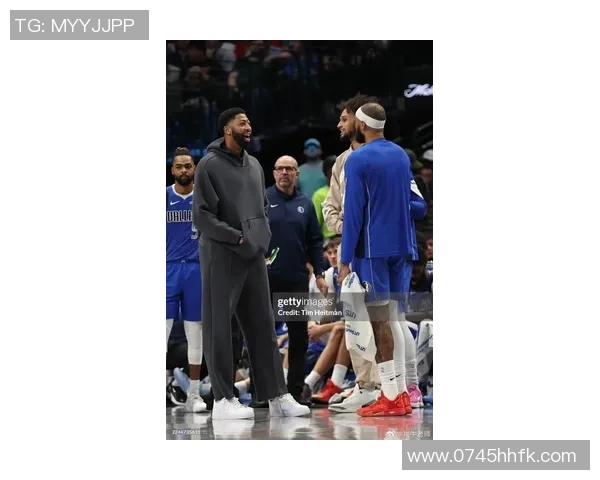 浓眉因伤缺席独行侠对灰熊比赛连续缺阵已达四场