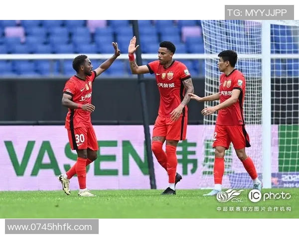 海港球员冯劲达成中国顶级联赛出场200场里程碑成为93年龄段第15位球员 海港球员冯劲达成中国顶级联赛出场200场里程碑成为93年龄段第15位球员