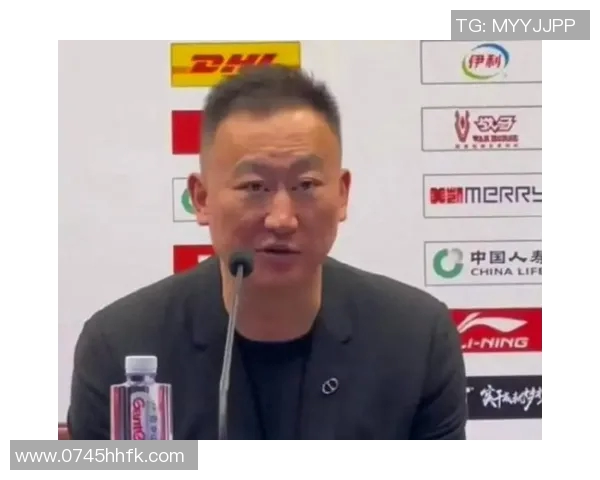 刘维伟小考杨瀚森左手右手拿刀的选择与米奇筷子的灵活运用 刘维伟小考杨瀚森左手右手拿刀的选择与米奇筷子的灵活运用